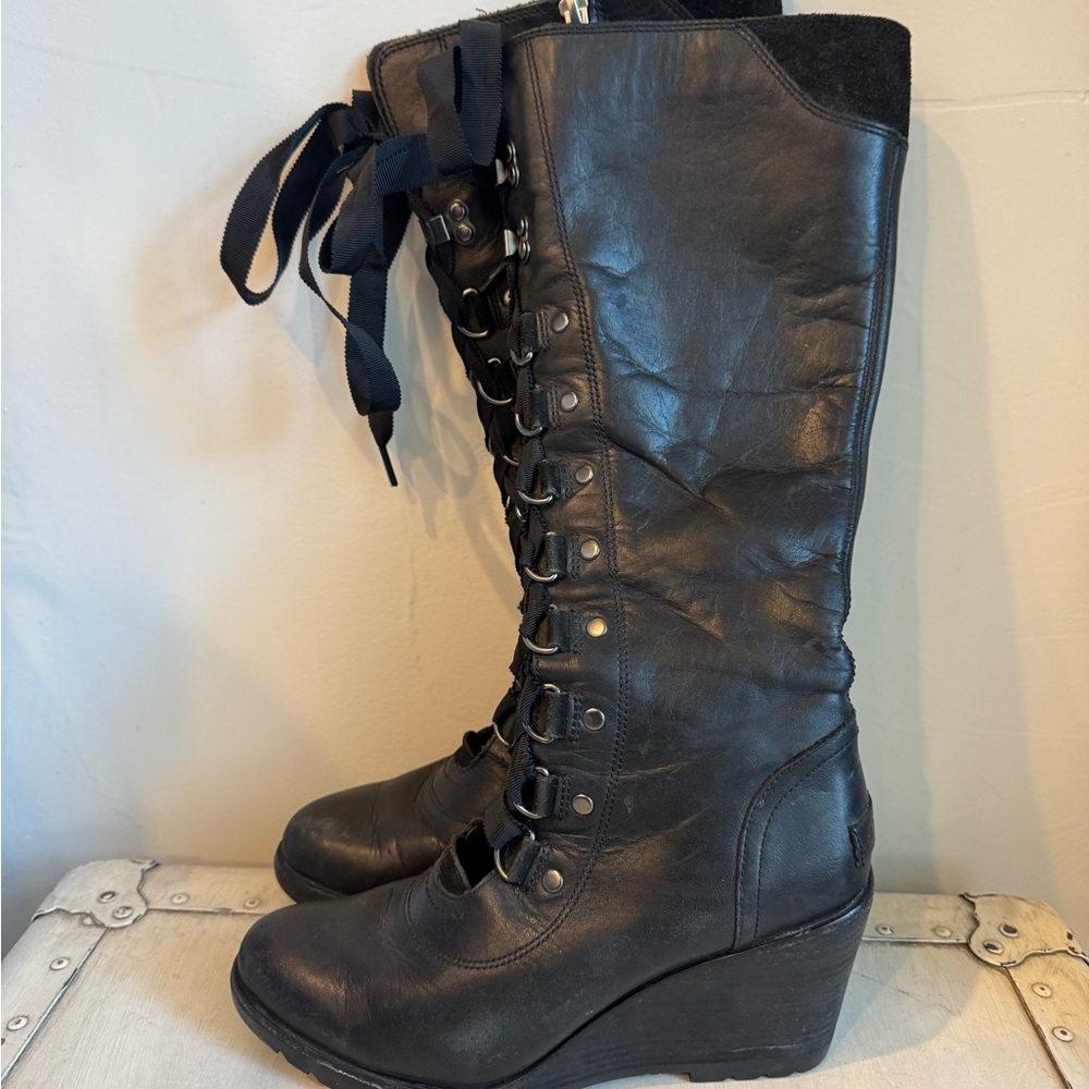 Sorel Black Lace-Up Wedge Boots